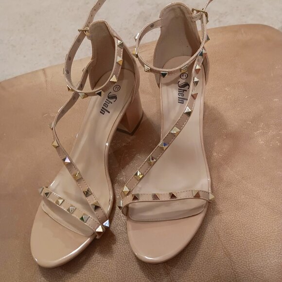 **STUDDED STRAPPY LOW HEEL SIZE 11** - Picture 1 of 10